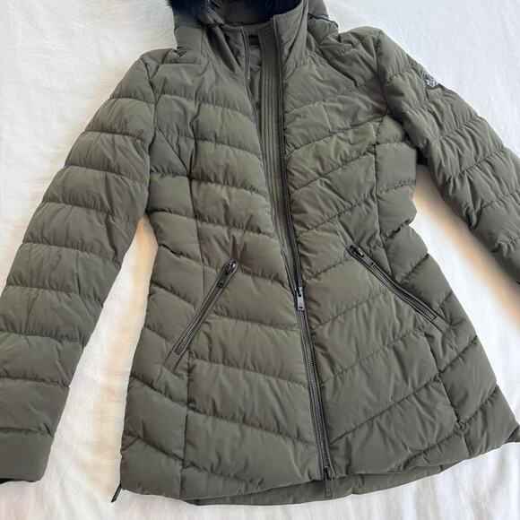 Moose knuckles roselawn shearling trim JACKET in khaki - Picture 2 of 5